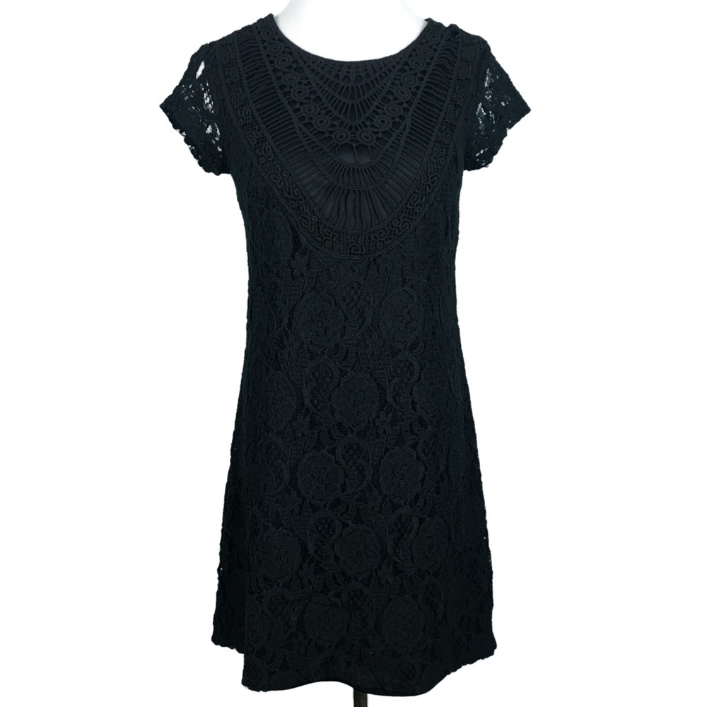 Woman’s Black Lace Crochet Sheath Dress Cap Sleeve